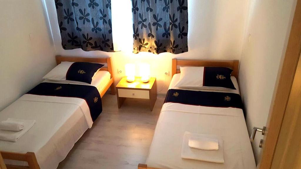 Apartment Jurcevic Трогир Экстерьер фото
